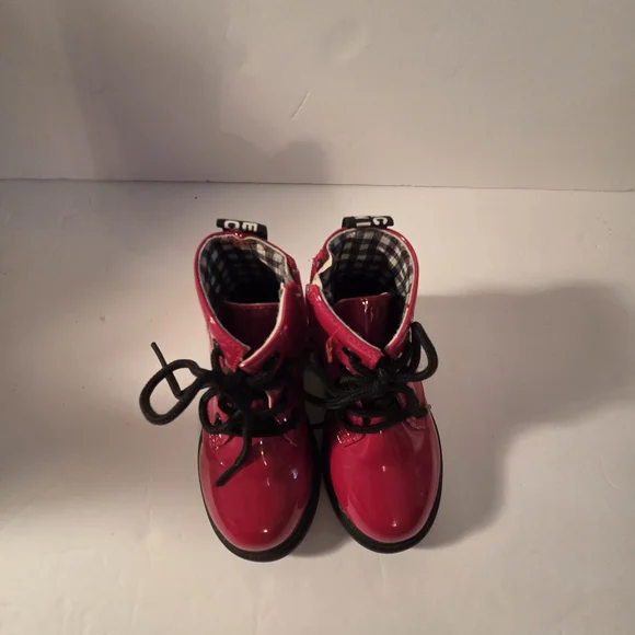 Kids Red Lace-Up Boots 6T - Picture 8 of 8